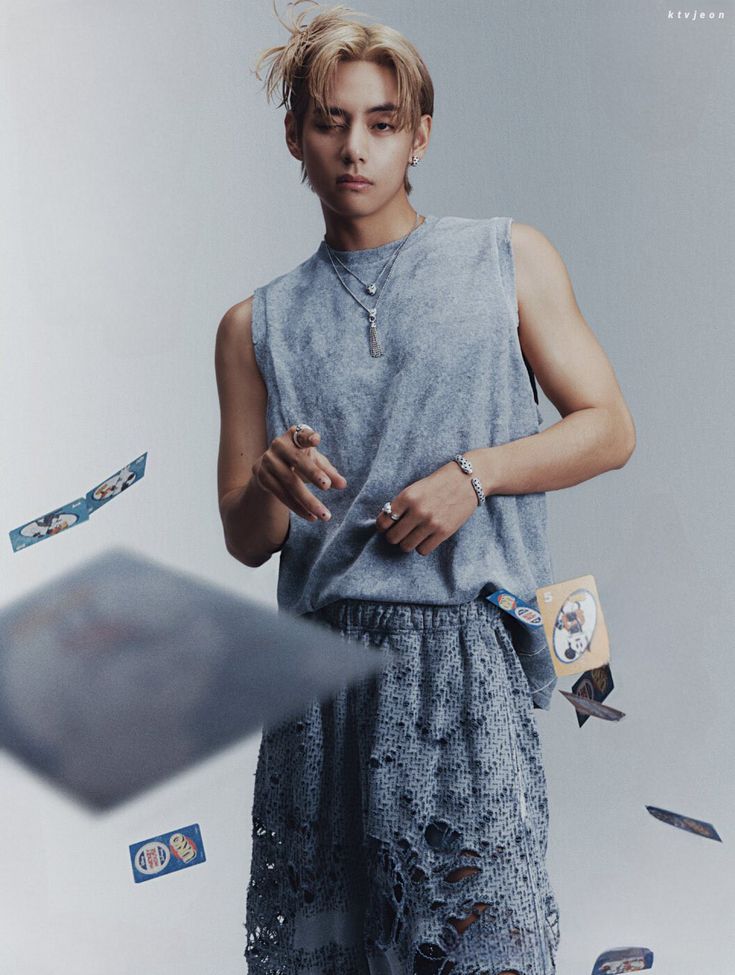 W MAGAZINE